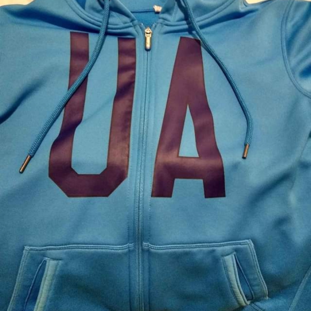 Women's Under Armour full zip hoodie